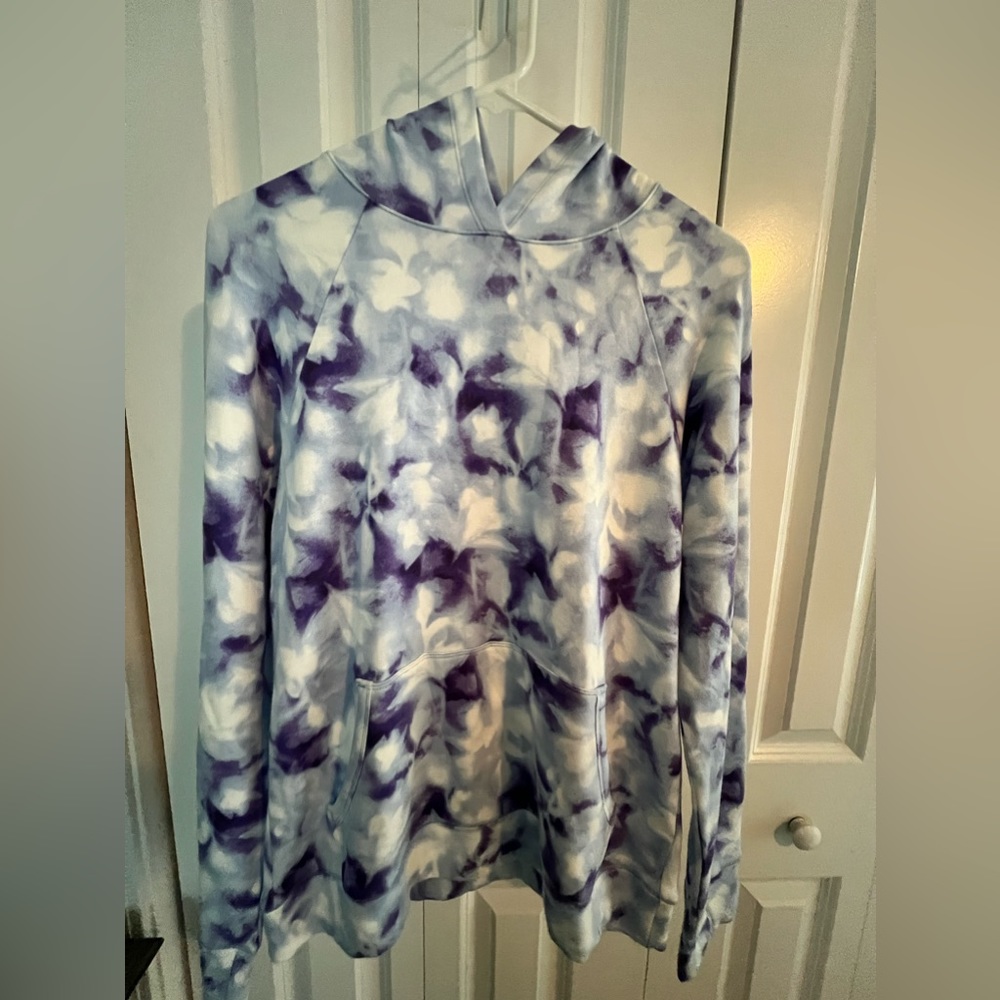 Althleta Girl Blue tie dye hooded sweatshirt size XXL